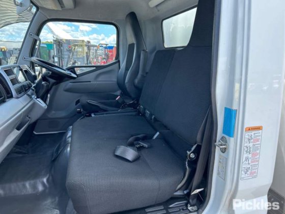 三菱ふそうキャンター515