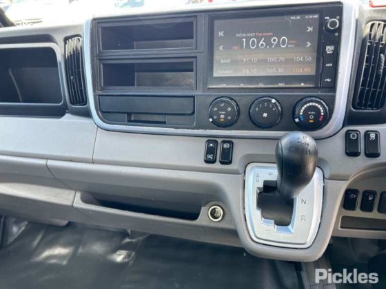 三菱ふそうキャンター515