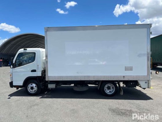 三菱ふそうキャンター515