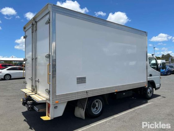 三菱ふそうキャンター515