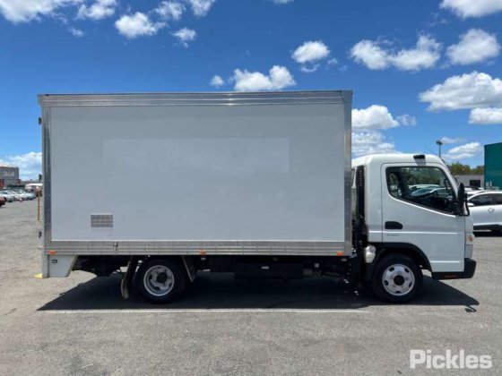 三菱ふそうキャンター515