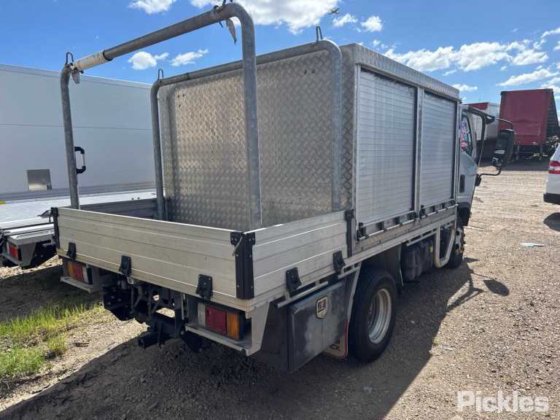 2016年式 いすゞ NPR 45-155