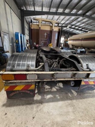 2016年式ケンワースT409