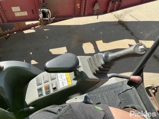 2016年ボブキャット E20