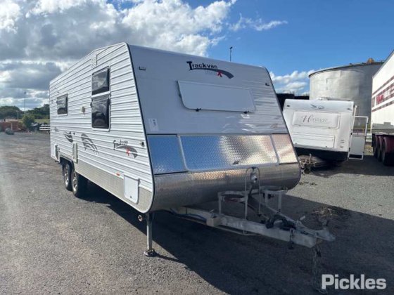 2011 クリエイティブ キャラバンズ トラックヴァン クラシック