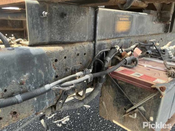 2004年式 日野デュトロ