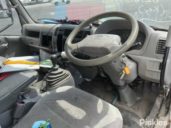 2004年式 日野デュトロ