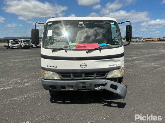 2004年式 日野デュトロ