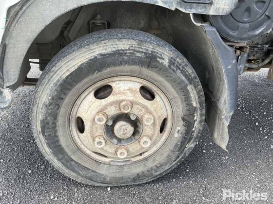 2004年式 日野デュトロ