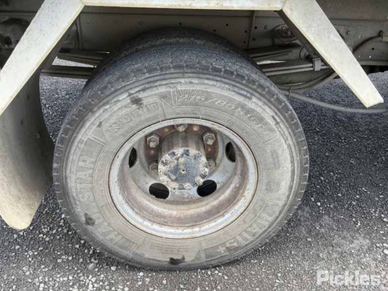 2004年式 日野デュトロ