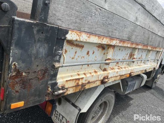 2004年式 日野デュトロ