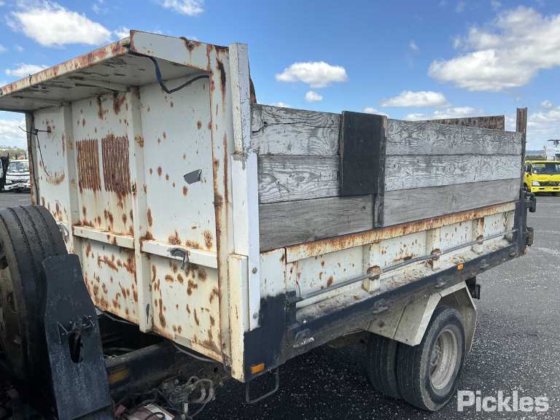 2004年式 日野デュトロ