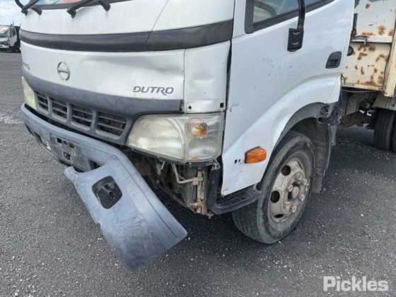 2004年式 日野デュトロ