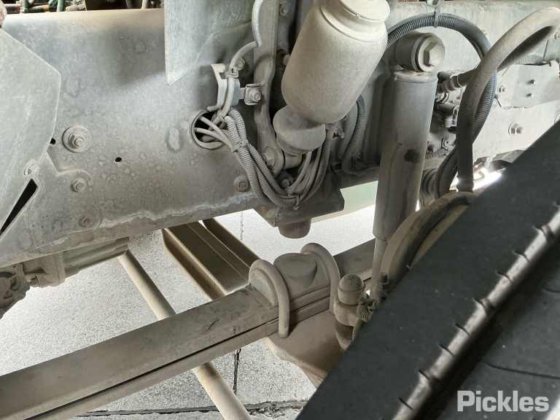 2016年式ボルボ FE320