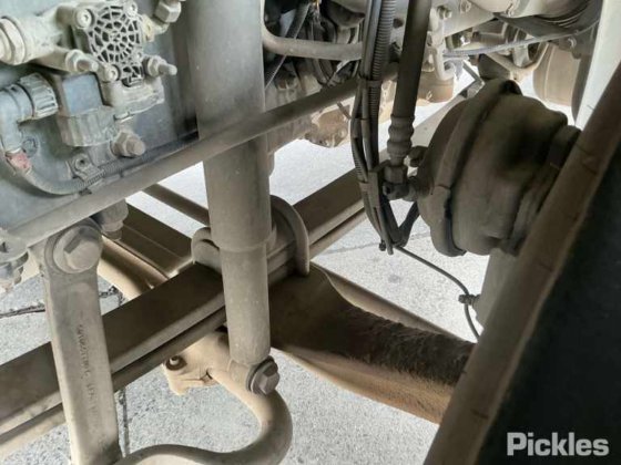 2016年式ボルボ FE320