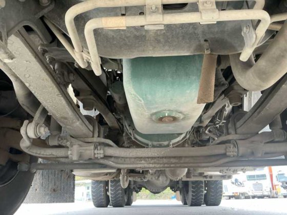 2016年式ボルボ FE320