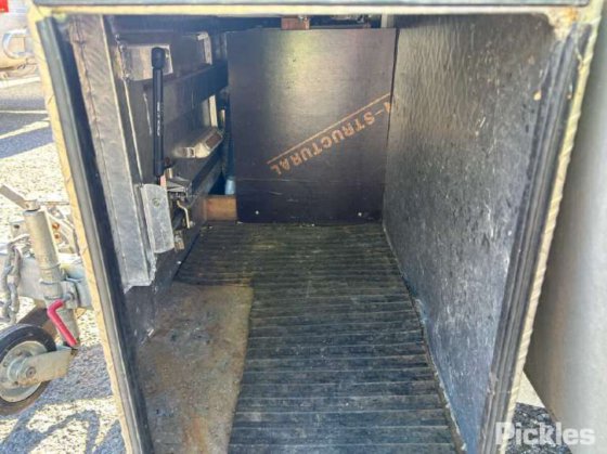 2012年式ジェイコ スタークラフト アウトバック