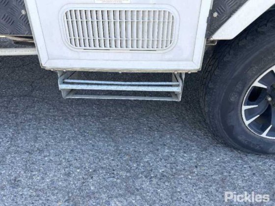 2012年式ジェイコ スタークラフト アウトバック