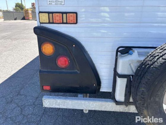 2012年式ジェイコ スタークラフト アウトバック