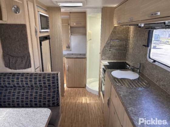 2012年式ジェイコ スタークラフト アウトバック