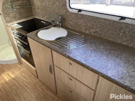 2012年式ジェイコ スタークラフト アウトバック