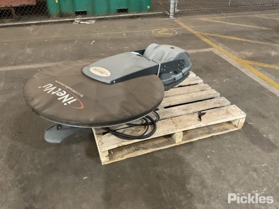 iNetVu 98cm 自動指向車載自動展開衛星アンテナシステム