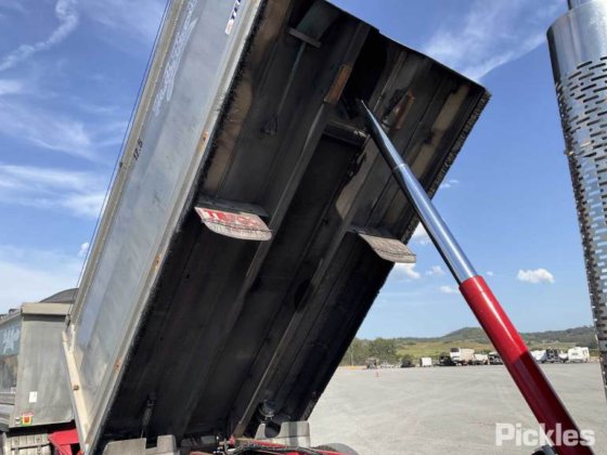 2016 マック トライデント