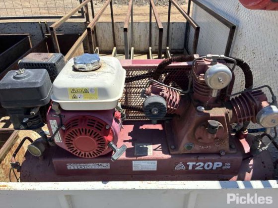 2017 三菱ふそう キャンター