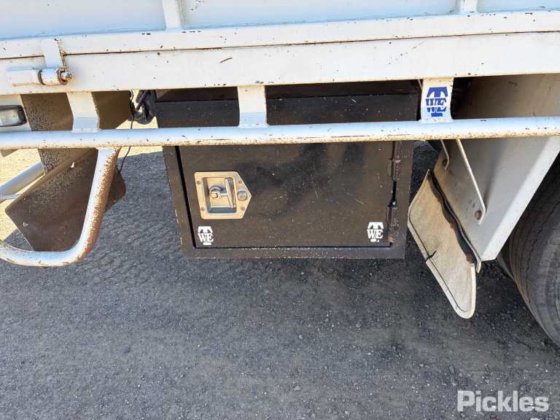 2017 三菱ふそう キャンター