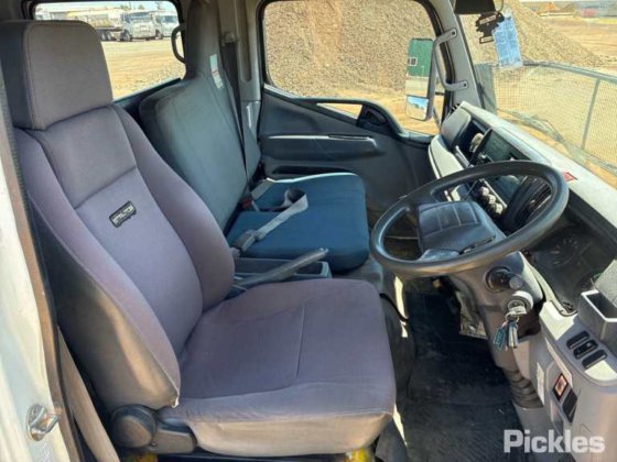 2017 三菱ふそう キャンター