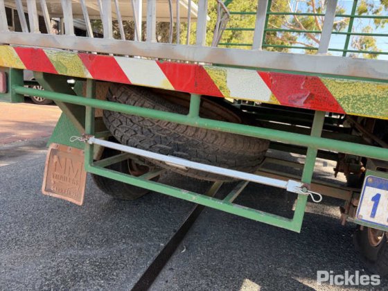 2023 自定义托盘顶