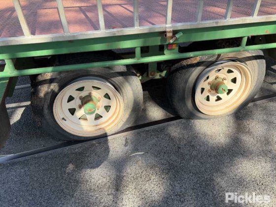 2023 自定义托盘顶