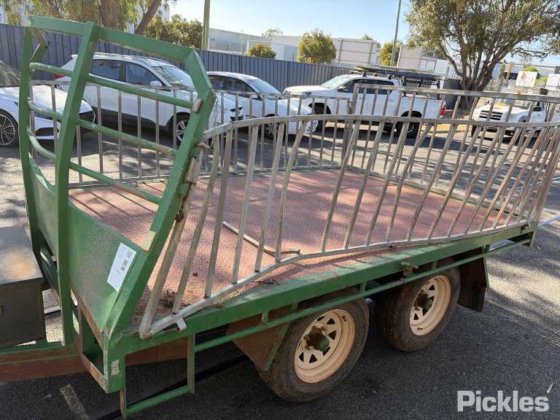 2023 自定义托盘顶