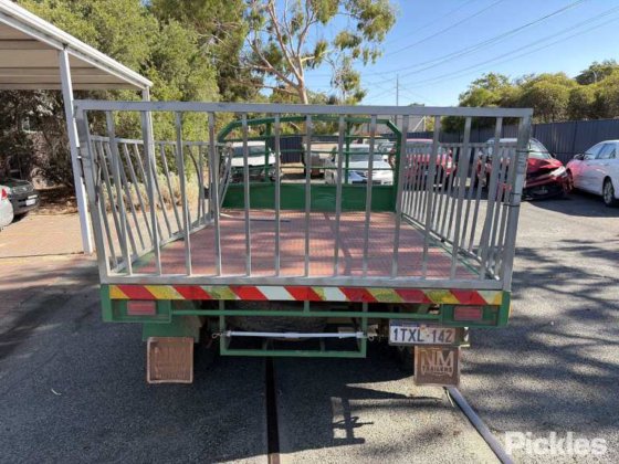 2023 自定义托盘顶