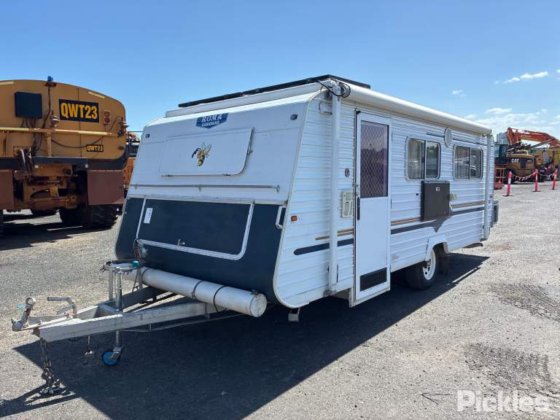 2002 罗马顶棚房车