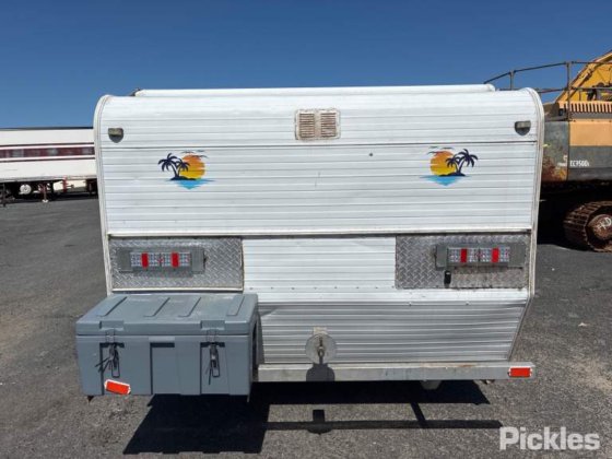 2002 罗马顶棚房车