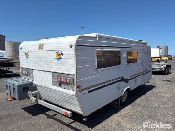 2002 罗马顶棚房车