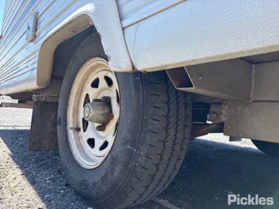 2002 罗马顶棚房车