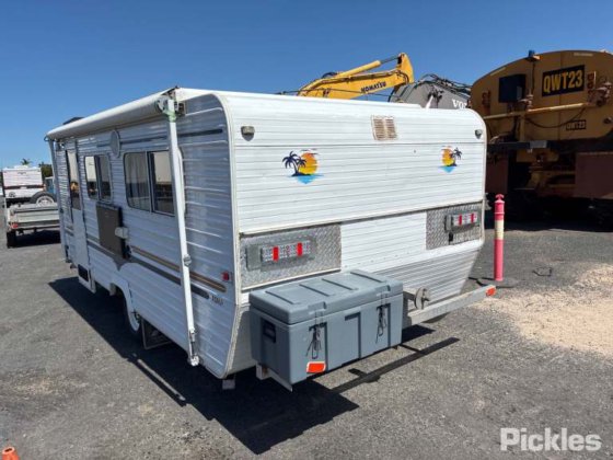 2002 罗马顶棚房车