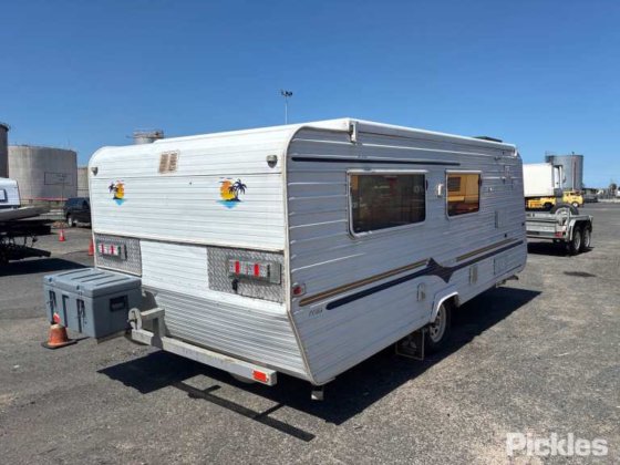 2002 罗马顶棚房车