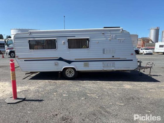 2002 罗马顶棚房车