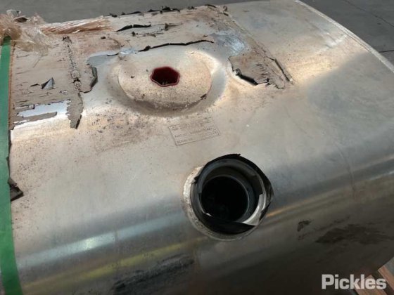 重型卡车铝制燃油箱