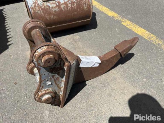 迷你挖掘机撬动尖爪