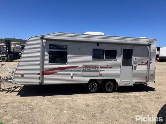 2011年コロマル ライフスタイル