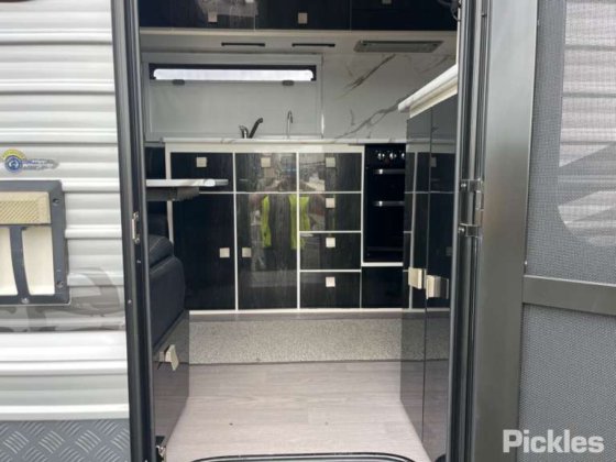 2018 必备旅行拖车 超越