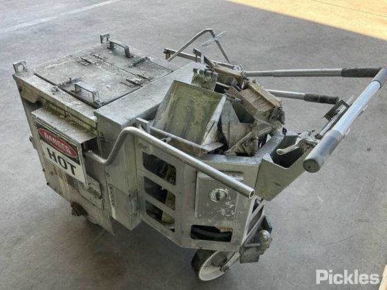 熱可塑性押出ヒーター。