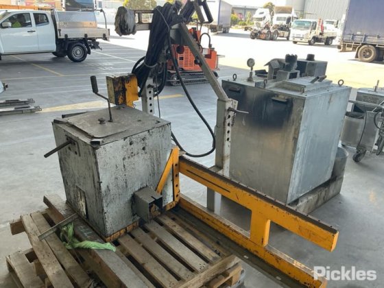 ガス駆動熱可塑性押出機ヒーター（トラック搭載）