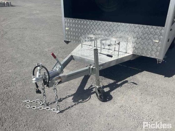 2025年グリーン有限会社フードトレーラー