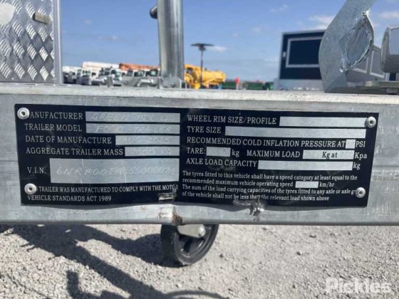 2025年グリーン有限会社フードトレーラー