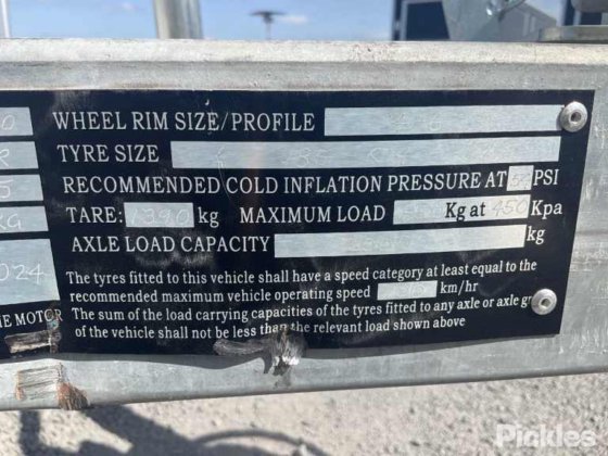 2025年グリーン有限会社フードトレーラー